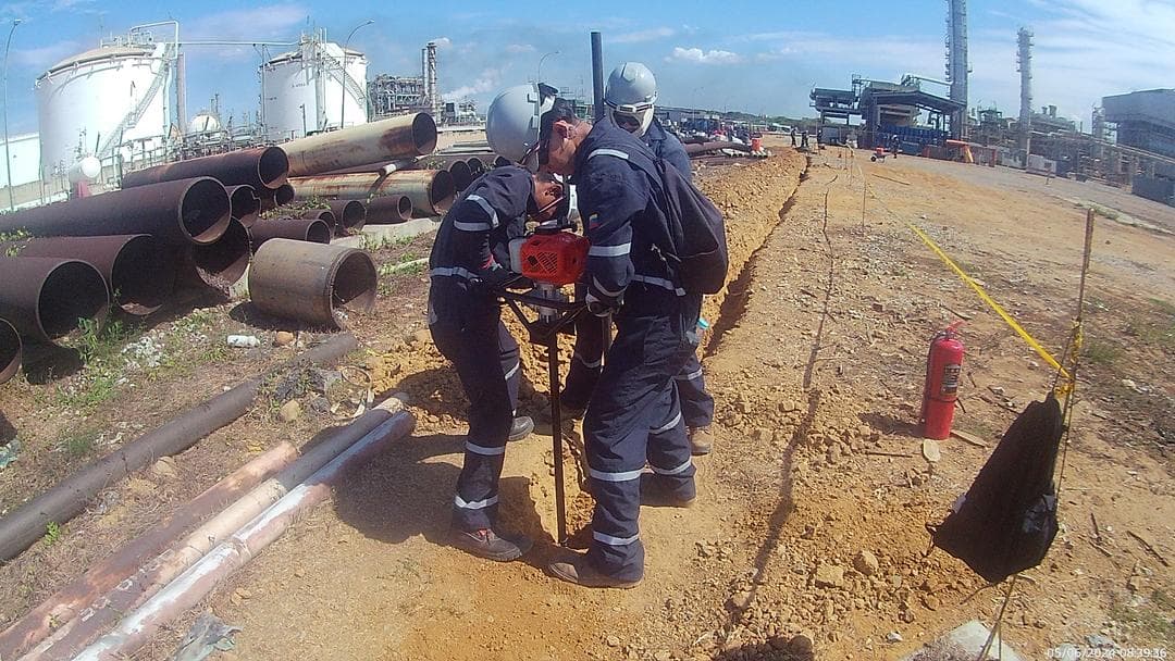 Instalacion de Lecho de Anodos MMO — Proteccion Catodica Supermetanol
